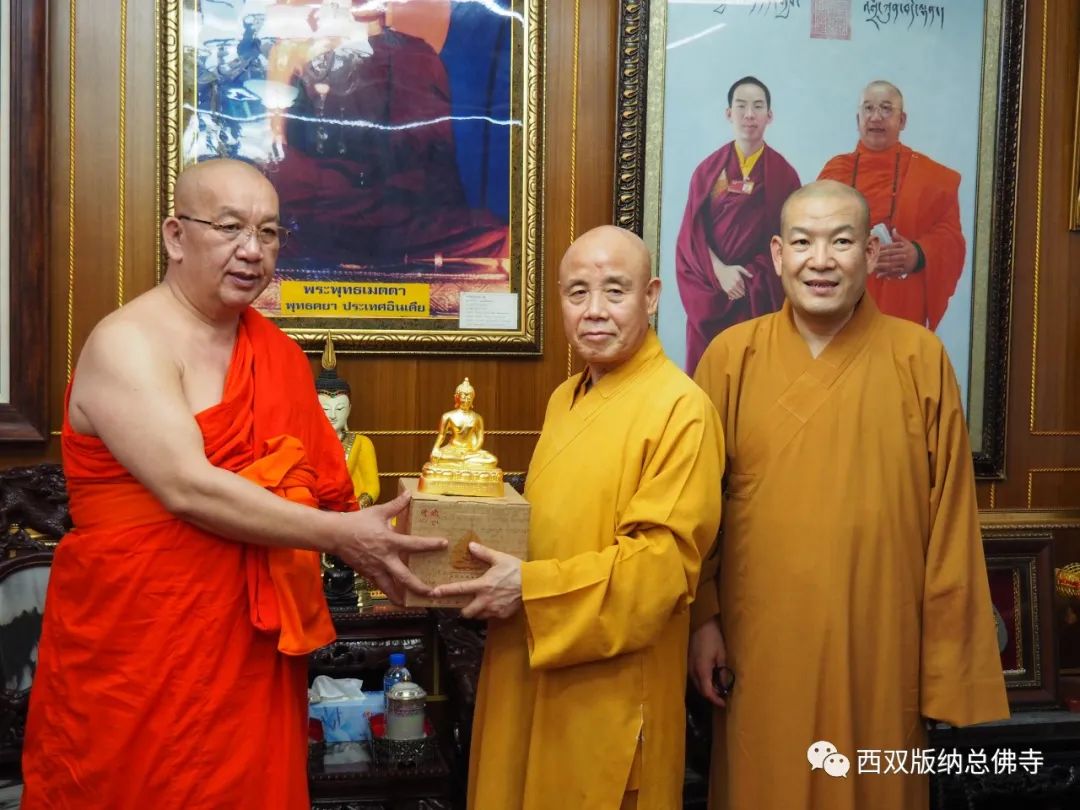 中国佛教协会会长演觉大和尚一行到访西双版纳总佛寺