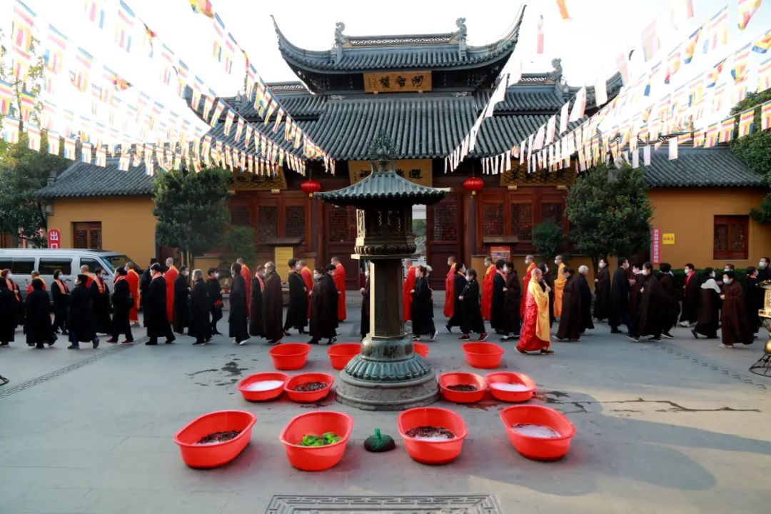 上海西林禅寺举办观世音菩萨出家纪念暨菊花展通启
