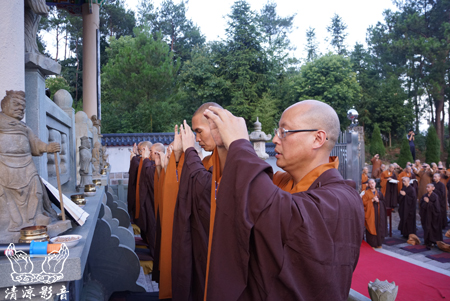 福建省佛教协会关于传授出家菩萨戒的通告