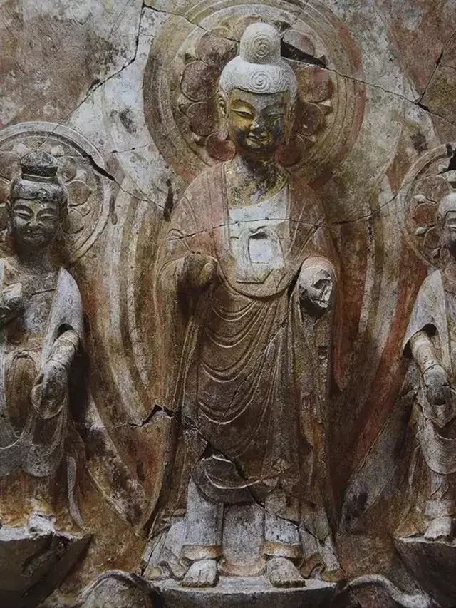 佛陀之衣：简议佛陀服饰的风格与断代（二）