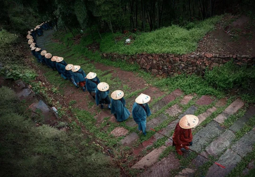 “祝福亚运” 第二届 “东南佛国杯” 佛教文化摄影大展在杭州灵隐寺开幕