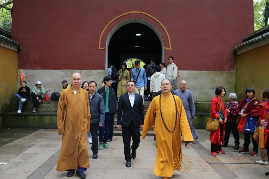 佛国资讯丨中国佛教协会调研组一行调研普陀山佛教对外交流工作