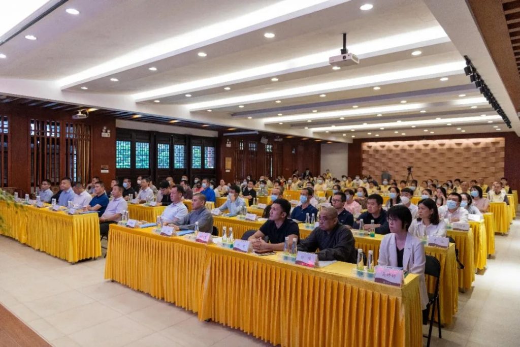 “珠海市反邪教警示教育基地”与“香洲区反邪教警示教育基地”授牌仪式于普陀寺隆重举行