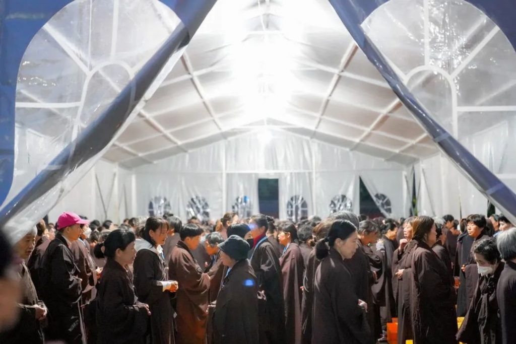 万水朝东 众响同音 | 佛七，把心带回“家”