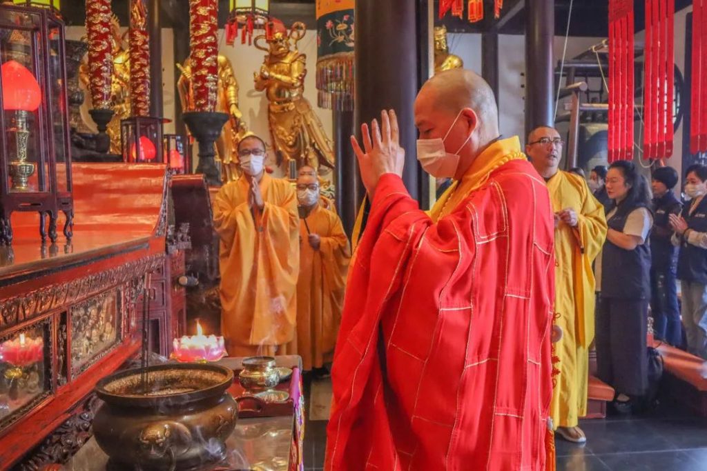 学修在玉佛，行路于名山丨普陀山朝圣纪行