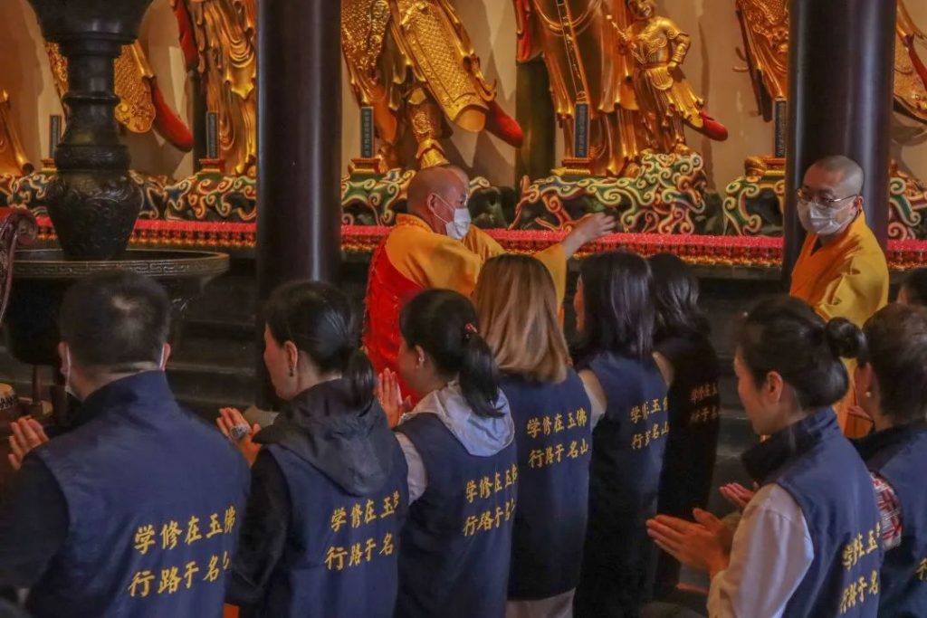 学修在玉佛，行路于名山丨普陀山朝圣纪行