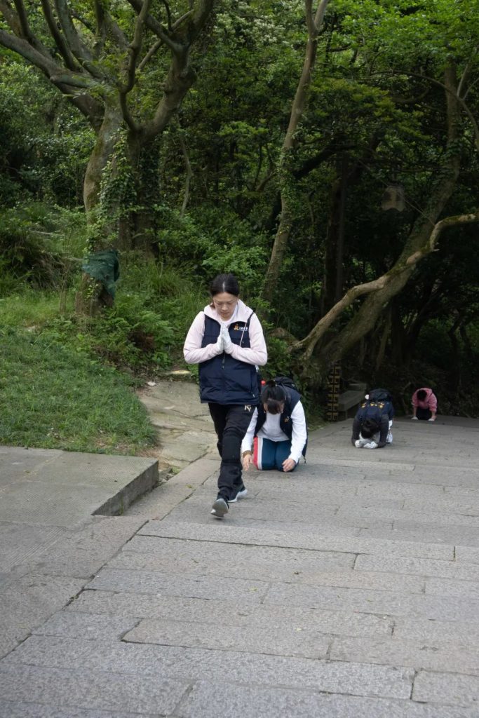 学修在玉佛，行路于名山丨普陀山朝圣纪行
