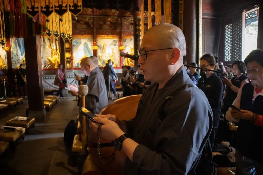 学修在玉佛，行路于名山丨普陀山朝圣纪行