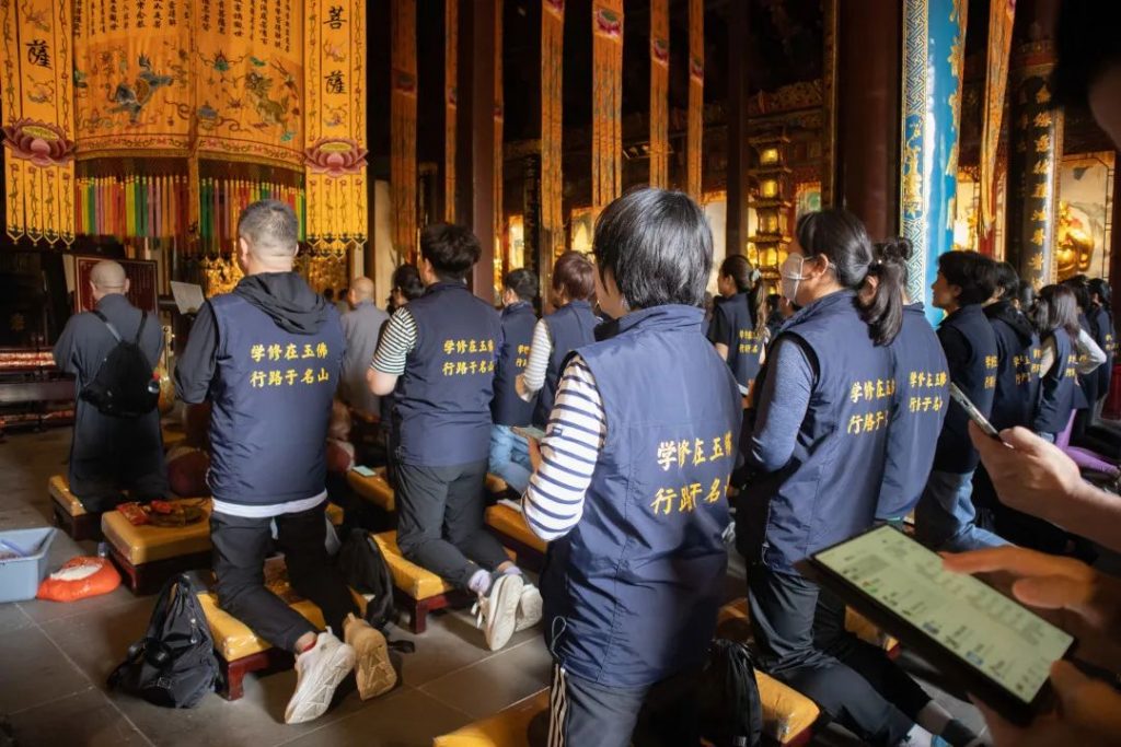 学修在玉佛，行路于名山丨普陀山朝圣纪行