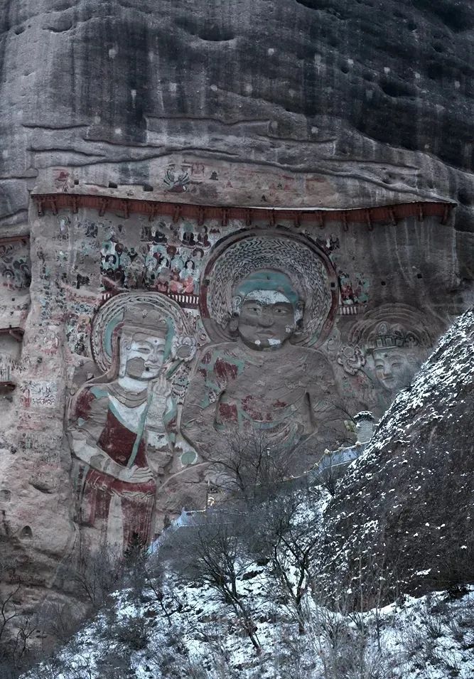 拉梢寺石窟，留存了世界上最大的摩崖浮雕佛像