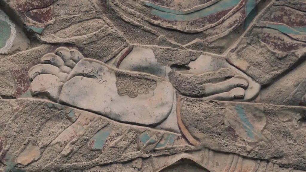 拉梢寺石窟，留存了世界上最大的摩崖浮雕佛像