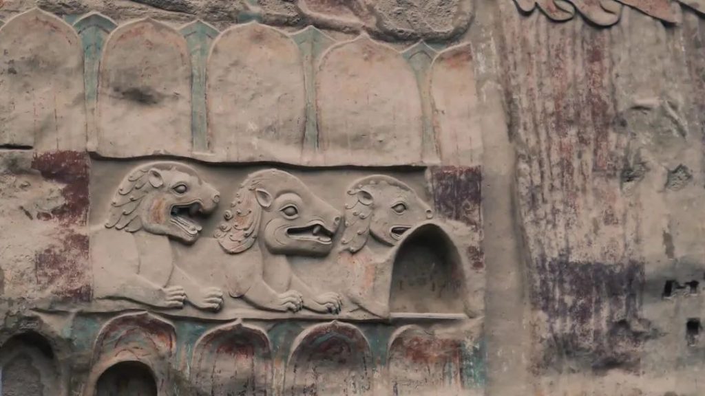 拉梢寺石窟，留存了世界上最大的摩崖浮雕佛像