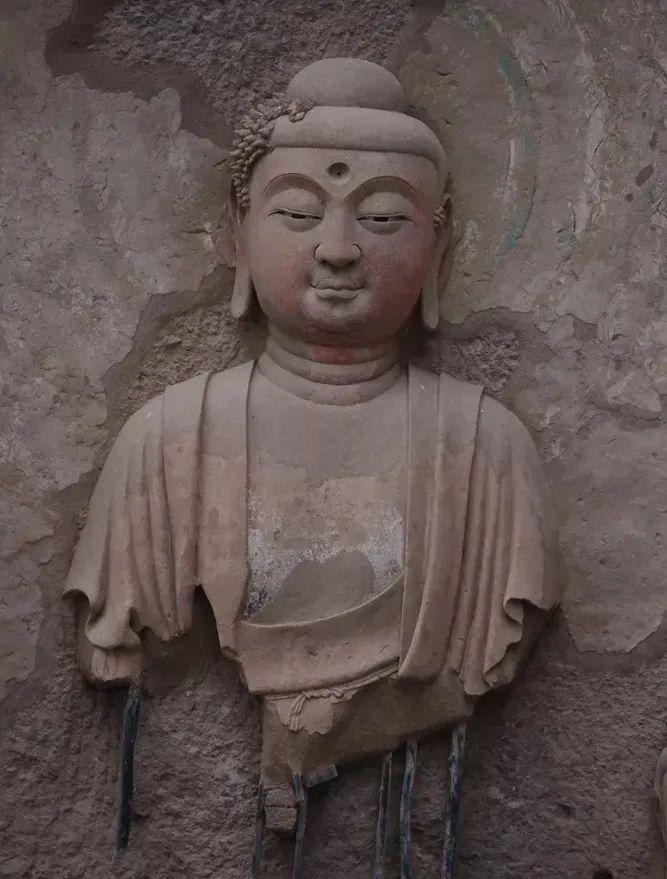 拉梢寺石窟，留存了世界上最大的摩崖浮雕佛像