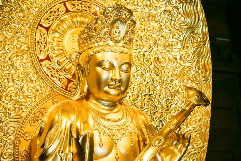 恭迎文殊菩萨圣诞，祈愿众生智慧增长，诸事吉祥！