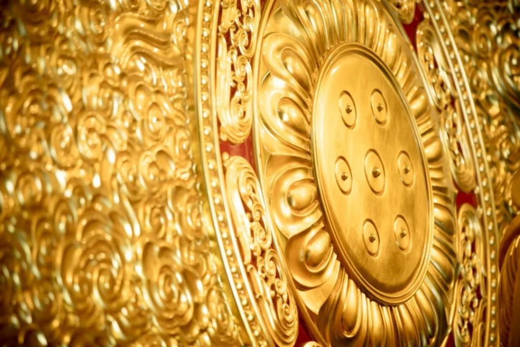 恭迎文殊菩萨圣诞，祈愿众生智慧增长，诸事吉祥！