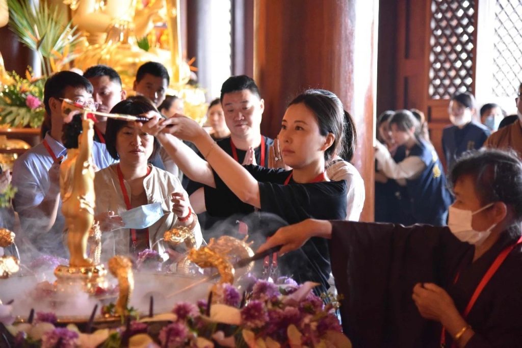 共沐佛恩 | 万寿禅寺浴佛祈福法会圆满