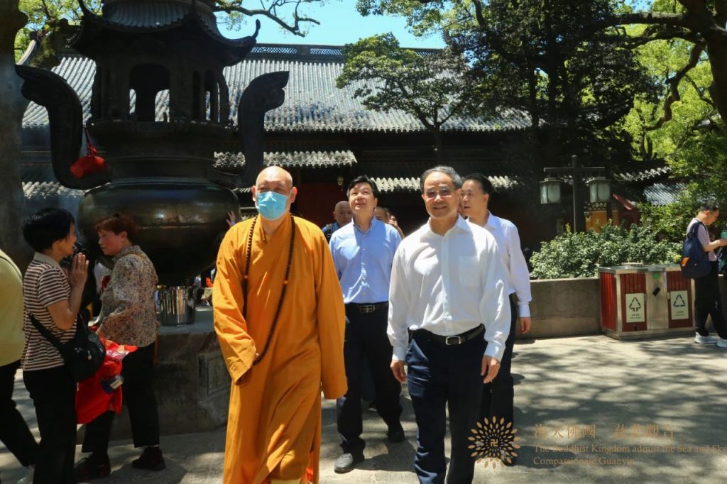 佛国资讯丨省政协副主席王昌荣一行调研普陀山宗教工作