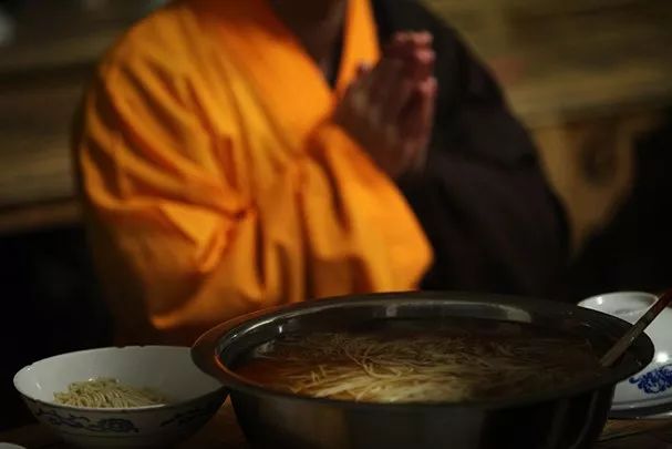佛教中僧人的晚餐为何称为“药石”
