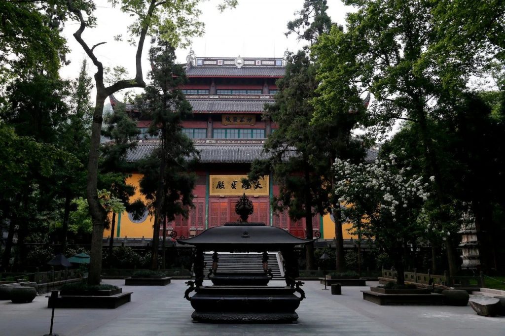 新闻｜杭州灵隐寺僧众举行结夏安居仪式