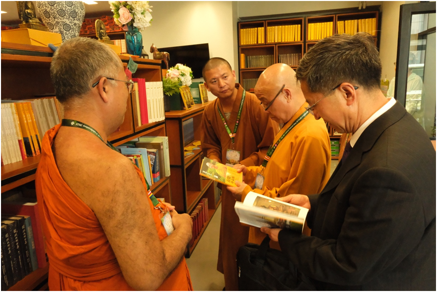 第18届联合国卫塞节庆典大会｜大乘佛教研究中心受邀出席并热烈欢迎中国佛教代表团一行莅临指导参观大乘佛教研究中心