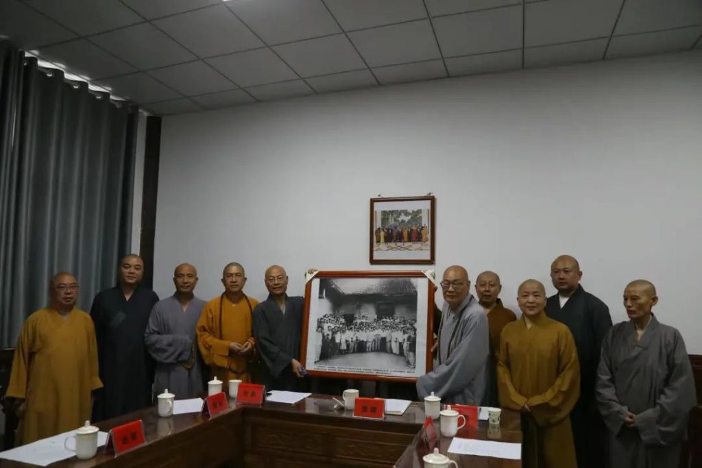 浙江省佛教协会一行赴湖南开展红色之旅