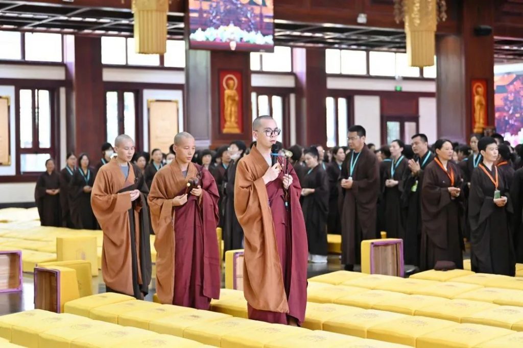 彼岸行 | 曾更见世尊，则能信此事