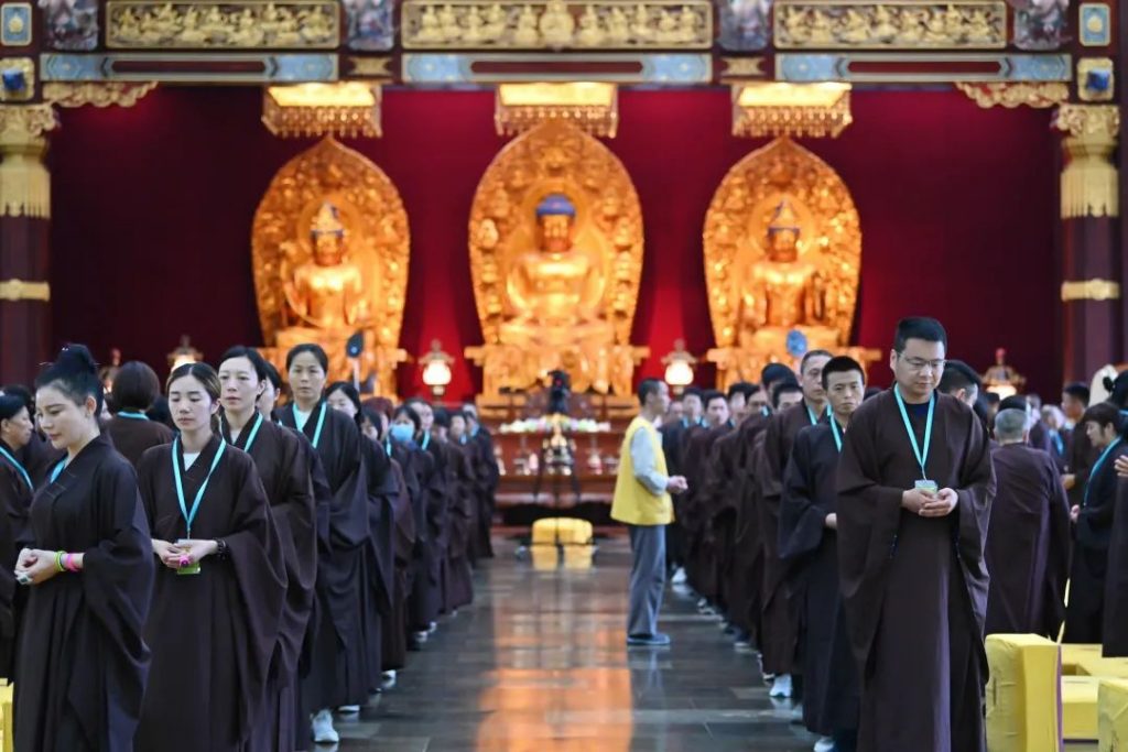 彼岸行 | 曾更见世尊，则能信此事