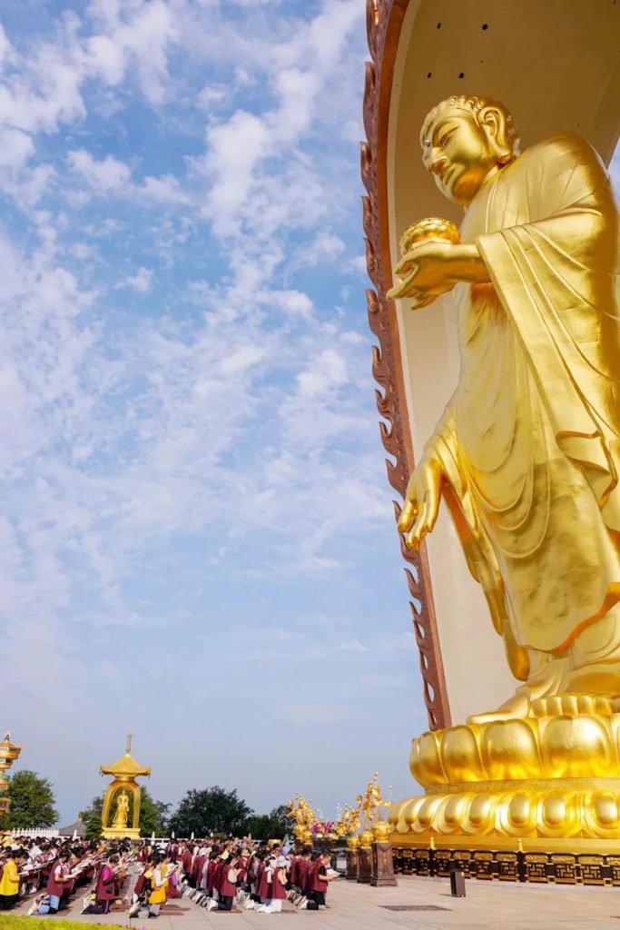 彼岸行 | 曾更见世尊，则能信此事