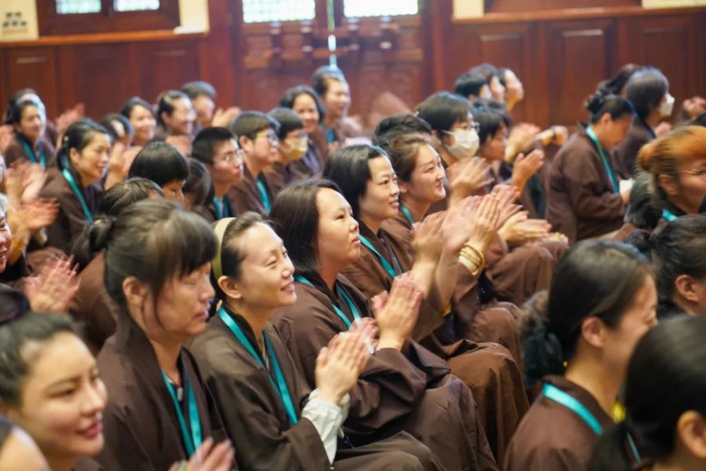 彼岸行 | 曾更见世尊，则能信此事