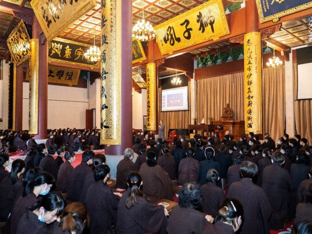 新闻｜杭州灵隐寺组织居士忏摩共修 忏悔业障 清净身心