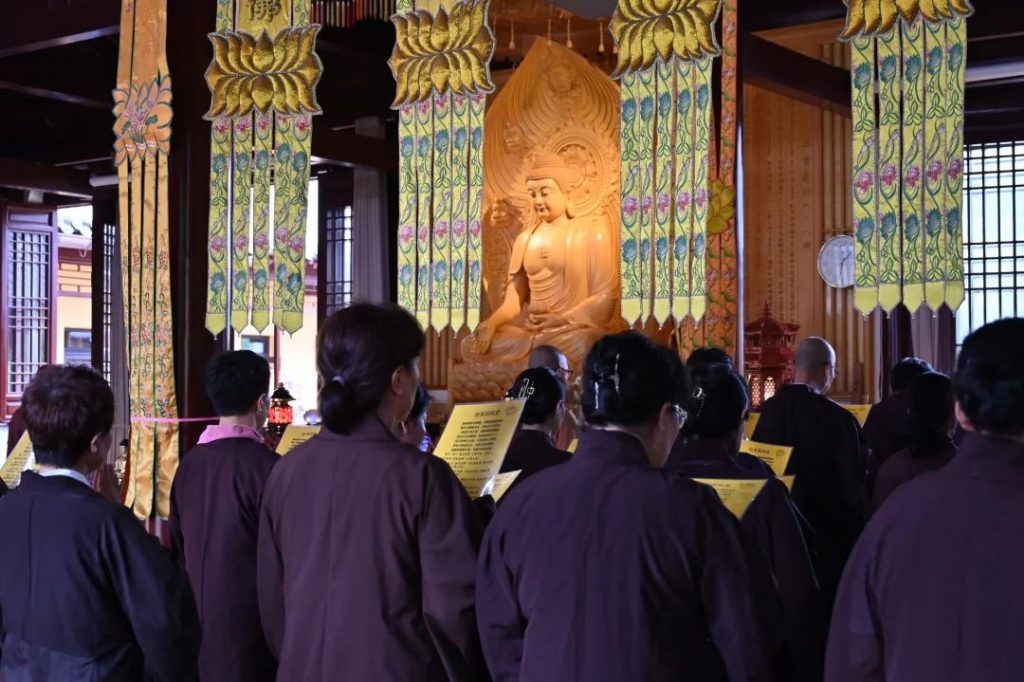 此时初夏莲始开 ｜庐山东林寺2023年6月上旬十天百万佛号闭关分享