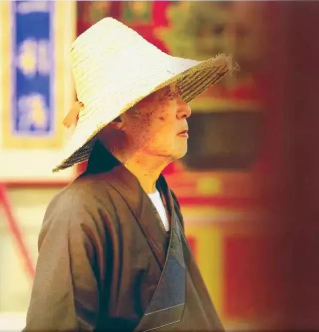 德林长老感叹：我们都在苦海当中，自己不警觉，还要起惑造业...