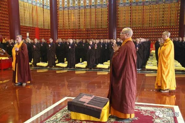 界诠法师：我们信仰的是三宝！不是信仰的哪个人