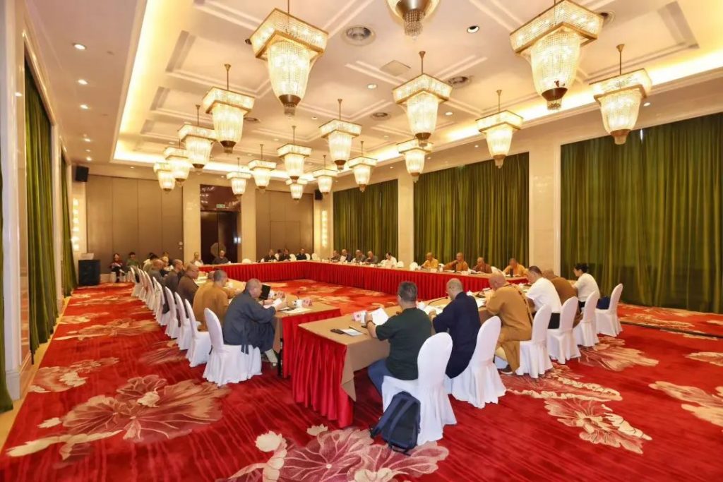 浙江省佛教协会八届六次会长会议在杭州召开