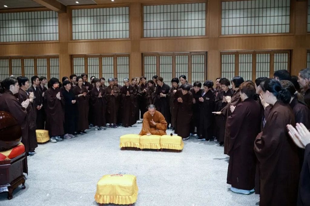 新闻｜杭州灵隐寺举办2023年第二期皈依弟子回堂修学活动​