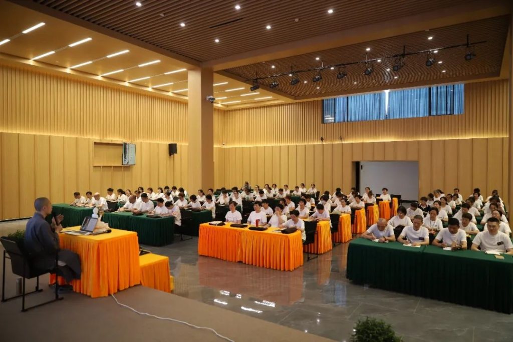 新闻｜杭州灵隐寺举办2023年第二期皈依弟子回堂修学活动​