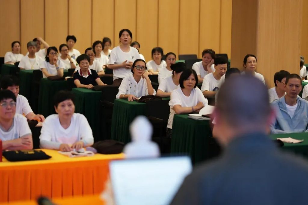 新闻｜杭州灵隐寺举办2023年第二期皈依弟子回堂修学活动​
