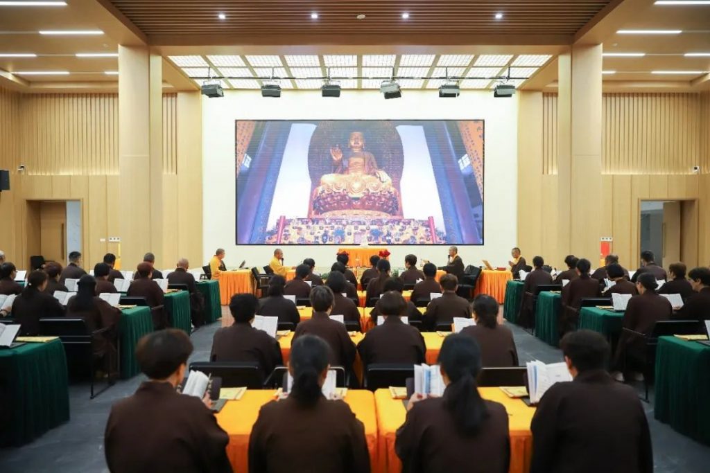 新闻｜杭州灵隐寺举办2023年第二期皈依弟子回堂修学活动​