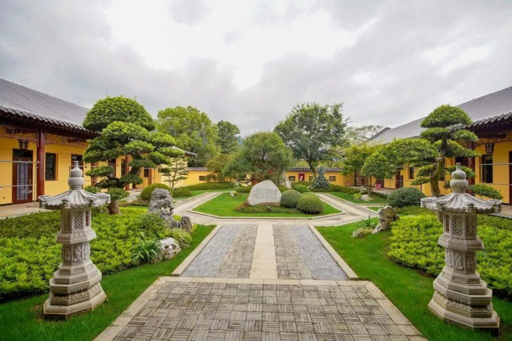 拉着佛的手，信愿作慈舟 | 6月下旬百万佛号闭关圆满