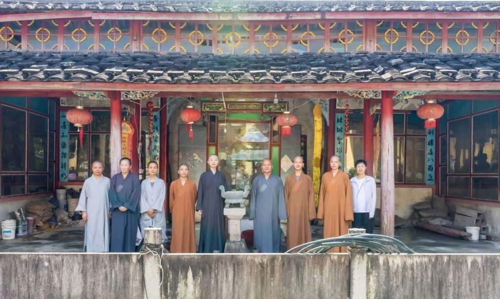 厦门南普陀寺慈善会赴宁德县区困难寺院走访慰问