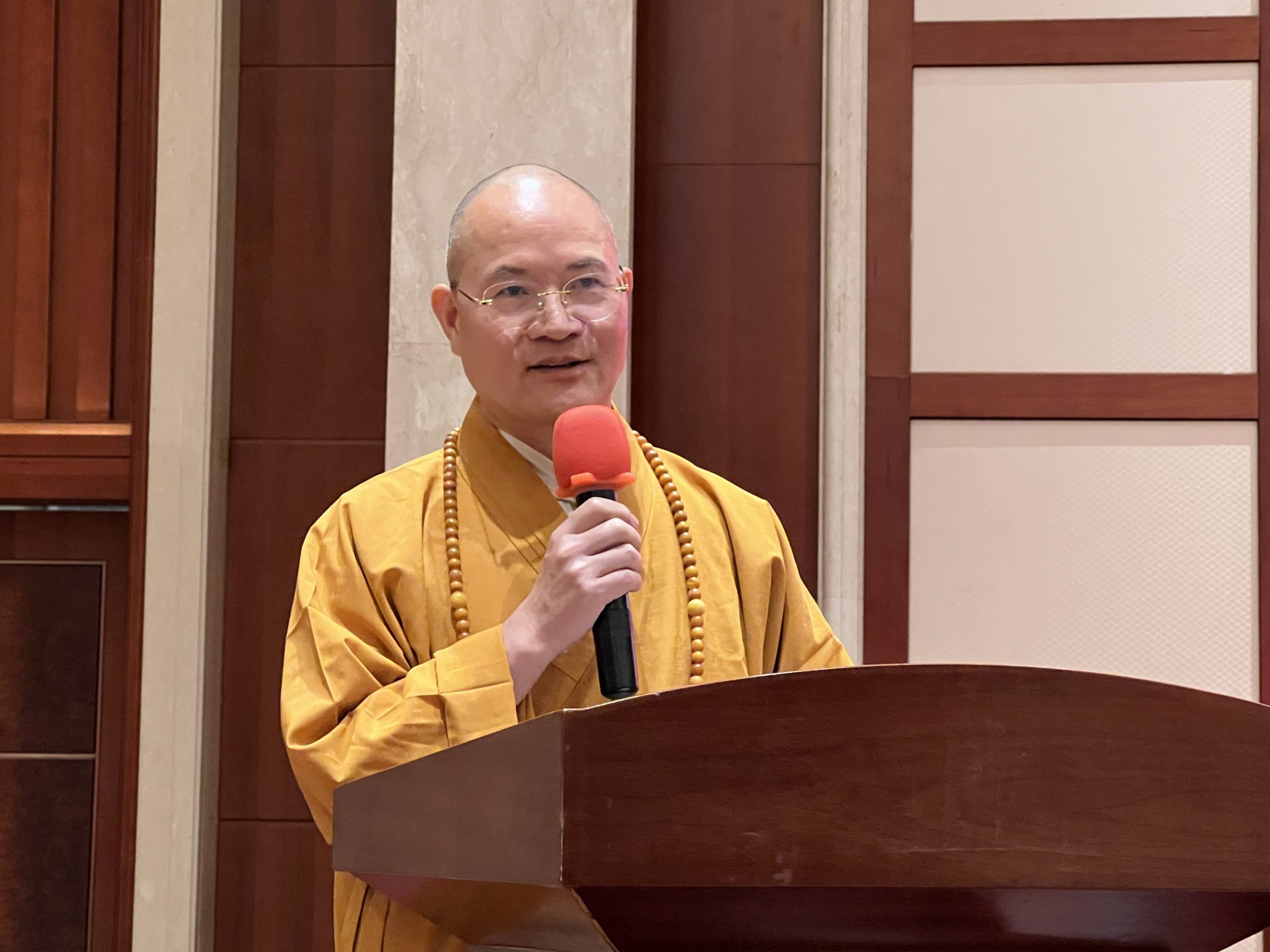 霞浦县佛协完成换届工作，荣学法师当选新任会长