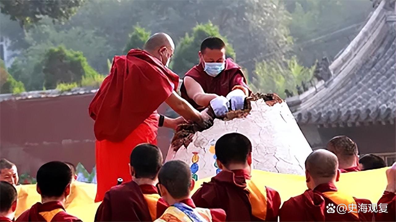 一代情僧仓央嘉措：被押解去北京的路上离世，他真正的死因是什么