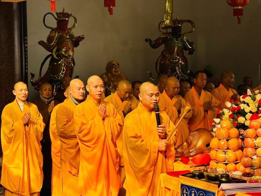 ​谨以闽江福德水，滋润闽侯普罗众——金钟阁禅寺大雄宝殿奠基暨天王殿佛像落成大典功德圆满