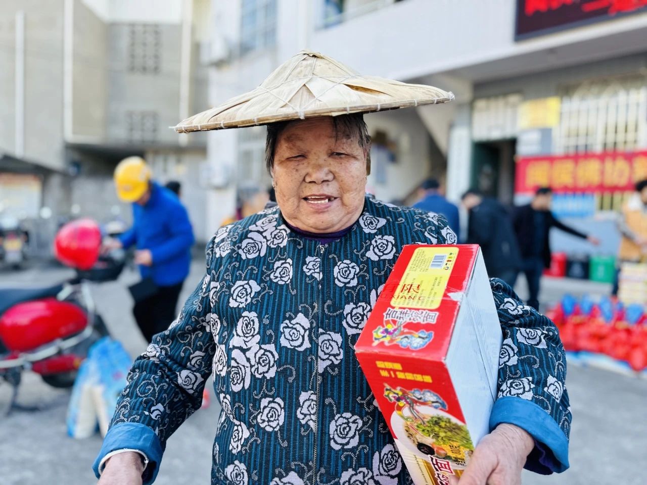 慈善关爱｜闽侯佛协九寺联动慰问耄耋老人