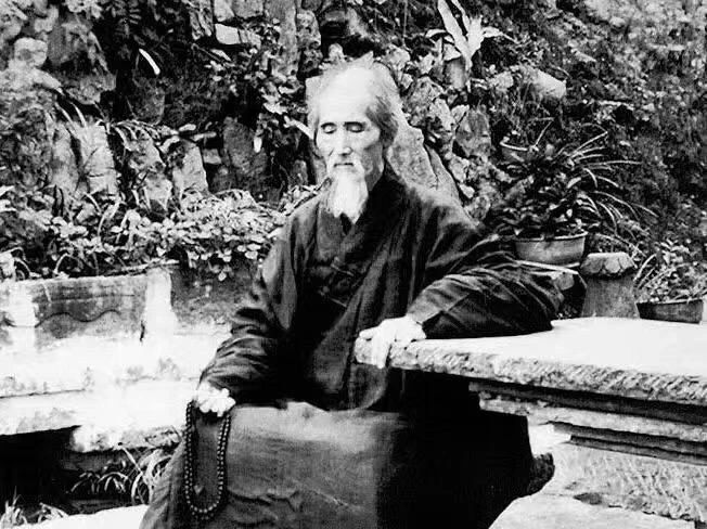 高僧轶事，虚云大师自述，曾经住茅棚时也和人吵闹打架……