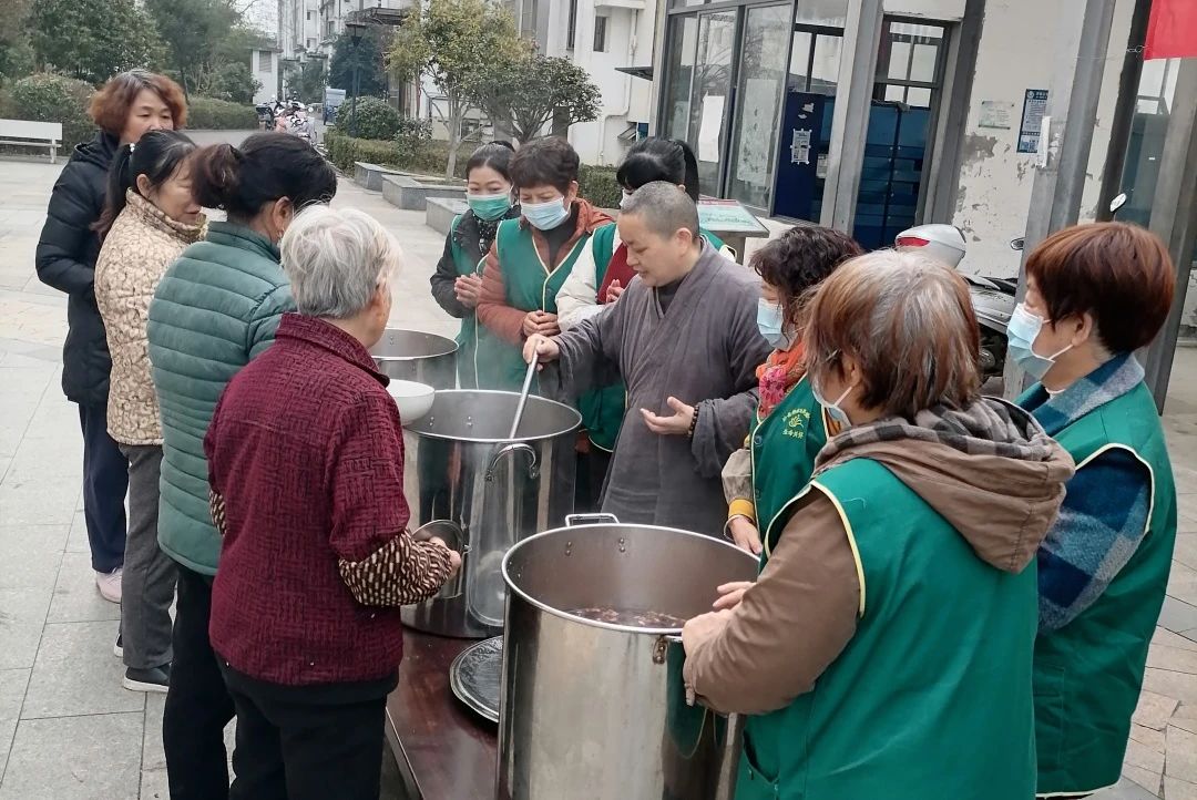 喝一碗腊八粥，开启一年好运！——福建省各地寺院开展施粥送“福”活动