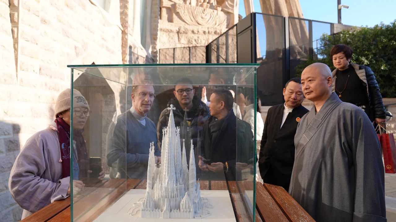 海会山走访巴塞罗那圣家族大教堂