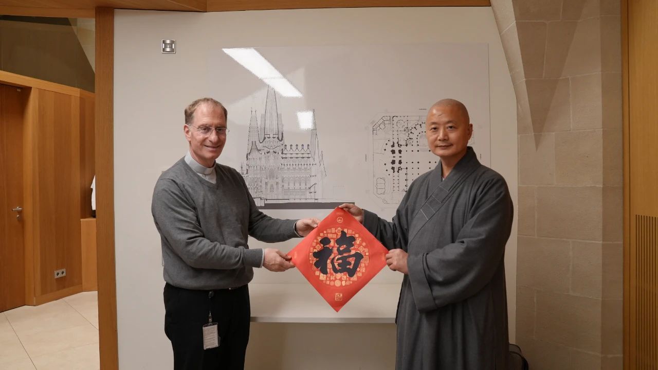 海会山走访巴塞罗那圣家族大教堂