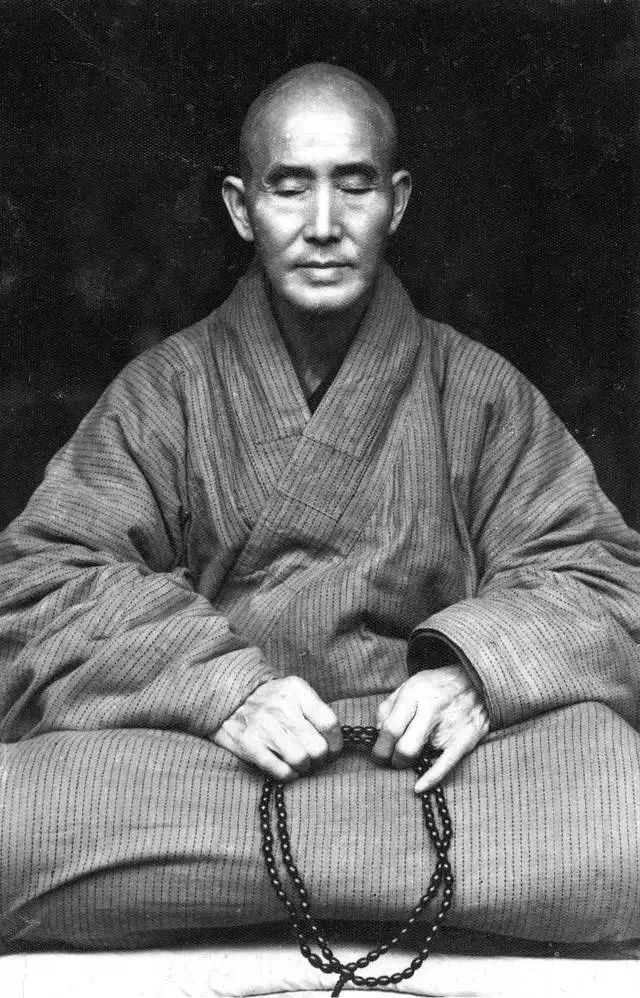 虚云老和尚：莫向名场立，山中梦亦微