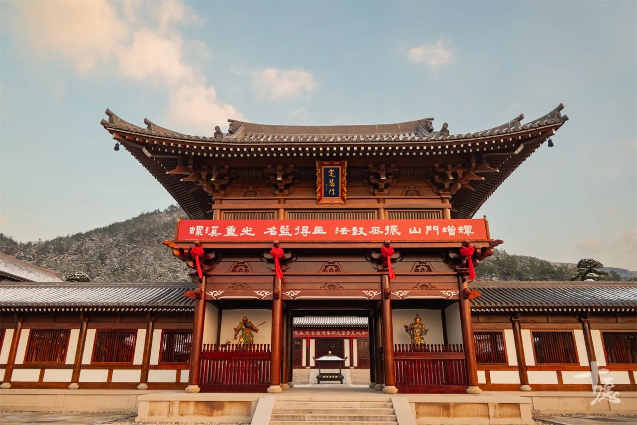 一位出家人的禅旅自述：雪落天台山，这一刻我像是候鸟找到了回家路